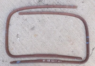 Chevy 1941 1942 parabrisas decoración molduras GM par original cupé sedán 1946-48 Foto 1 de 4