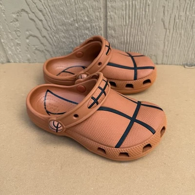 Классические баскетбольные сабо Crocs обувь для юношеского ребенка мальчика размер 11 C11 - Изображение 1 из 4