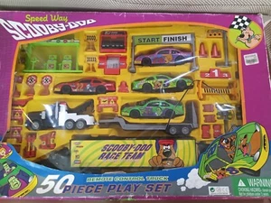 Vintage 1999 Scooby Doo 50 Piece Race Truck Set .its new old stock - Picture 1 of 19
