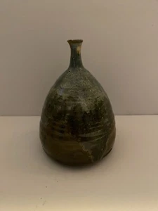 Vaso vintage in ceramica da studio. Firmato dal basso. - Foto 1 di 3