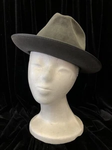 Vintage Mallory Cravenette Procesed Gray Fedora Hat Feathers Accent Size 6 5/8 - Picture 1 of 9