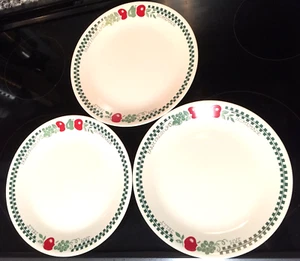 Lotto di 3 piatti Corelle Farm Fresh 10-1/4" - Foto 1 di 7