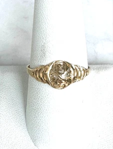YELLOW GOLD SCROLLS FACE RING SIZE 9.75 - Picture 1 of 9