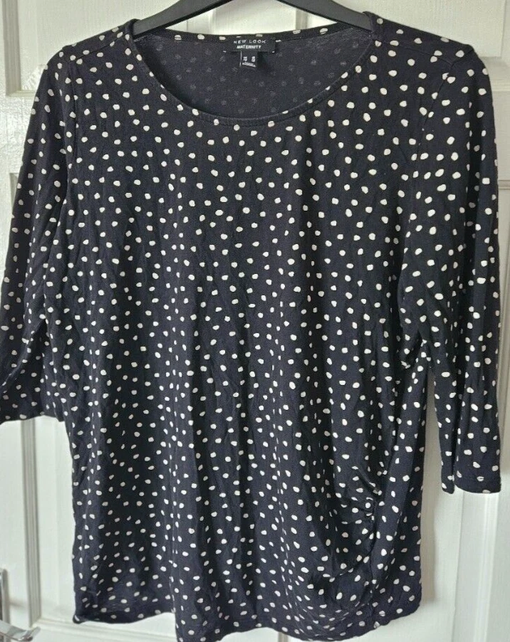 New Look size 18 ladies Maternity black spotty t shirt - Image 1 of 4