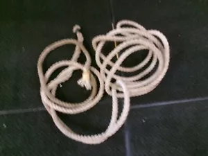 Corda di canapa Manila attorcigliata vintage 7/8" lunga 32 piedi - Foto 1 di 3