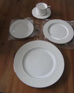 Lenox Fine Bone China Venezianische Spitze 5-teiliges Gedeck Neu im Karton! - Bild 1 von 10