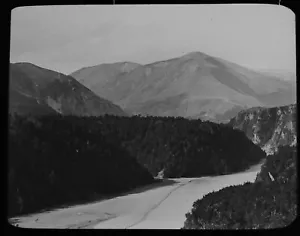 ANTIQUE Magic Lantern Slide THE WAIMAKARIRI GORGE C1900 PHOTO NEW ZEALAND - Picture 1 of 3
