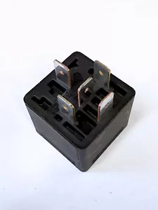 TE V23234-A0001-X032 Relay 12V 5-prong - NEW - Picture 1 of 3