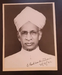 FOTO AUTOGRAFO PRESIDENTE INDIANO S. RADHAKRISHNAN 9X7 FIRMATA 1962 INDIANA - Foto 1 di 2