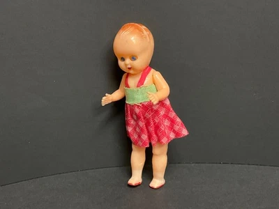 Casa de Muñecas de Plástico Duro Mini 3 5" Muñeca Plástico Ojos Abridos/Cerrados Ropa Original Foto 1 de 4