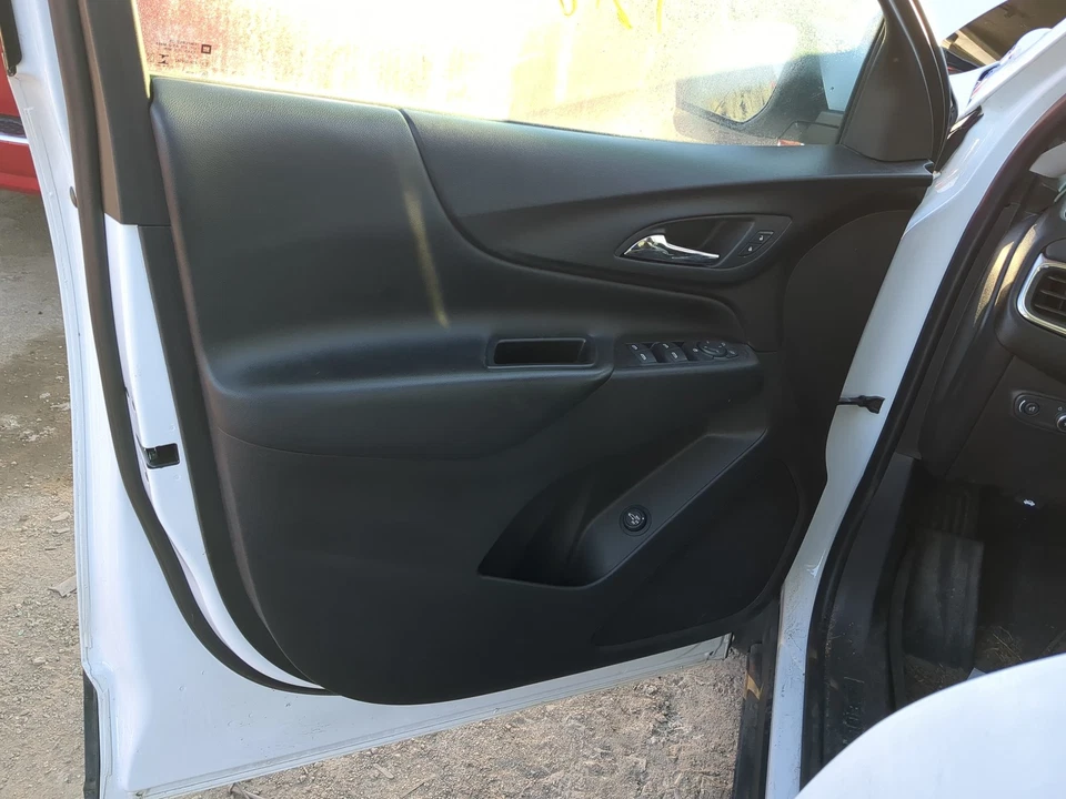 2020 Chevrolet Equinox Front Left Driver Interior Door Panel Trim LE0TT - Image 1 of 1
