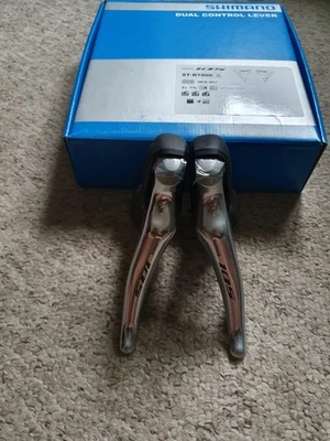 NEW Shimano 105 ST-R7000 rim brake Silver 11 speed shifters pair inc cables etc - Image 1 of 4