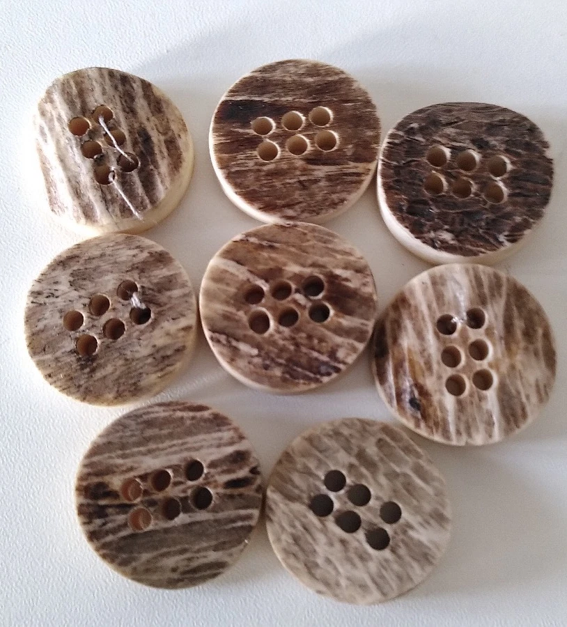 8 echte Hirschhornknöpfe 6 Loch Knöpfe Braun 25 mm Trachtenknöpfe Jackenknöpfe - Bild 1 von 4