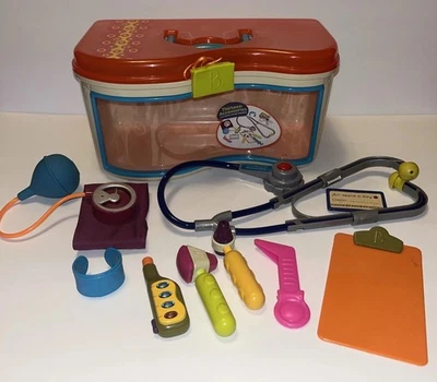 JUEGO DOCTOR BATTAT B. WEE MD CON ESTUCHE PARA LLAMADAS A DOMICILIO Y 9 HERRAMIENTAS MÉDICAS No Com Foto 1 de 4