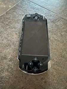 Sony PlayStation PSP 3001 Handheld-Konsole Schwarz | Top Zustand + Spiele - Bild 1 von 12