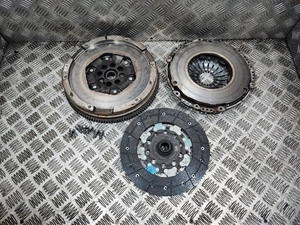 Renault Master MK3 2.3 2017-24 Genuine Dual Mass FlyWheel With Clutch  (V181) - Picture 1 of 20