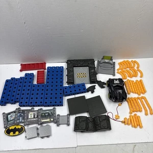 Fisher Price Trio DC Super Heros Batcave Construction Set Incomplete  Batman  - Picture 1 of 3