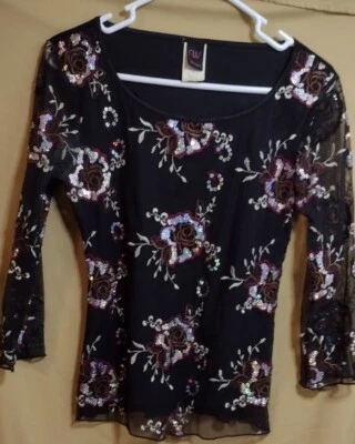 Camisa M con lentejuelas bordada envolvente Foto 1 de 4