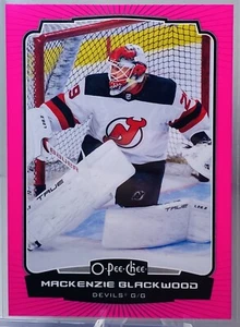 2022-23 UD O-Pee-Chee OPC Base Rosa Neón #420 Mackenzie Blackwood /75 - Imagen 1 de 2