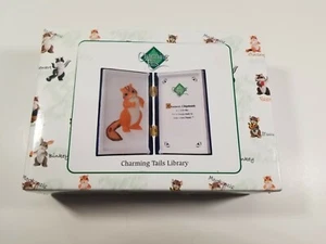 Charming Tails Bibliothek Chauncey Chipmunk Figur Neu im Karton - Bild 1 von 3