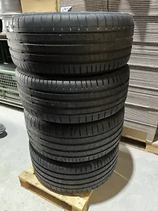 Lamborghini Urus 22“ Sommereifen 285/40R22 & 325/35R22 NEU Demo Pirelli Pzero L - Bild 1 von 6