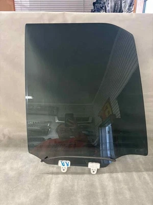 2006 Nissan Xterra Rear Door Glass Privacy Passenger Rear OEM - Image 1 of 4