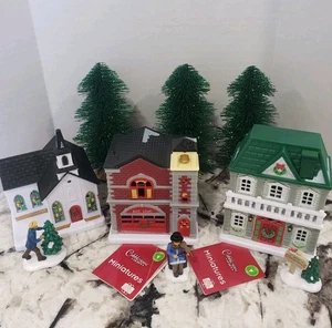 Angoli di ciottoli miniature natalizie costruzioni illuminate X3 e accessori - Foto 1 di 7