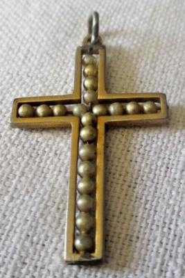 Ancien Pendentif croix couleur or petites Perles bijou vintage 2827 - Photo 1/3
