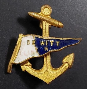 ¡Pin de solapa De Witt Clinton vintage! ¡Ancla y bandera! 20 mm de alto. - Imagen 1 de 4