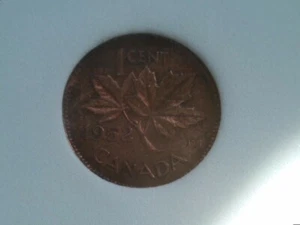 1952 Canada Small Cent Penny Uncirculated Red - Picture 1 of 2
