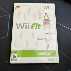 Wii Fit (Nintendo Wii, 2008) Complete - Picture 1 of 2