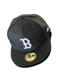 New Era Genuine Merchandise Mens Fitted 7 Boston Red Sox Black Baseball Hat - Picture 1 of 8