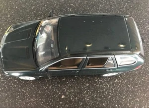 Auto BMW X5 1/18 el - Foto 1 di 7