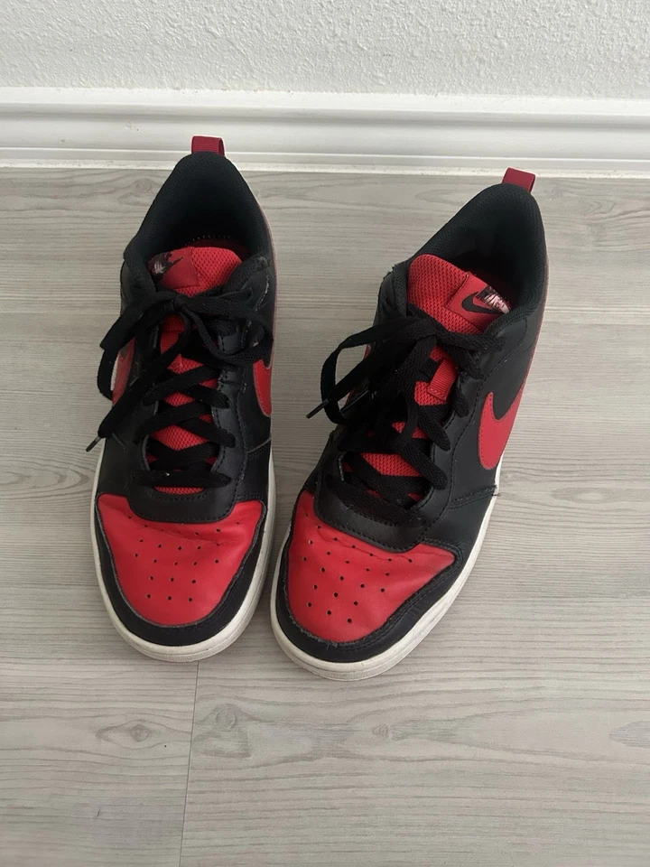 Nike Court Borough Low 2 GS 'Bred' BQ5448-007 Size (7Y). Women’s Size 8.5 - Image 1 of 4