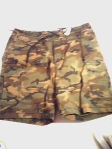 H&M Divided ~ Men's Camo Shorts ~ Elastic Waist Cargo Pockets SZ Small NWOT - Picture 1 of 5