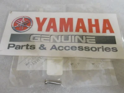 Tornillo de cabeza de cacerola WaveRunner fueraborda marina original Yamaha OEM 98580-04014 CANTIDAD 3 Foto 1 de 4