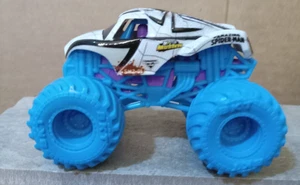 MONSTER JAM. 1:64. LOOSE. SPIDER-MAN.MYSTERY MUDDER.SM2-01. BLUE CHASSIS/TIRES. - Picture 1 of 1