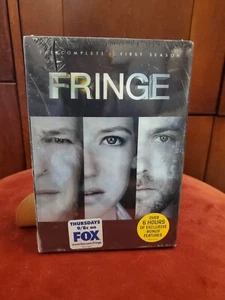 Fringe - The Complete First Season (DVD, 2009, 7-Disc Set) NEW and Sealed - Bild 1 von 3