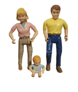 Vintage Fisher-Price liebevolle Familie Puppenhaus Mama Papa Baby Action 3 Puppen - Bild 1 von 5