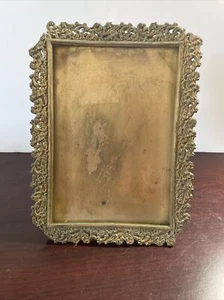 Antique bronze standing picture frame - Picture 1 of 9