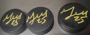 Max Talbot Pittsburgh Penguins Philadelphia Flyers Signed Hockey Pucks Lot of 3 - Picture 1 of 2