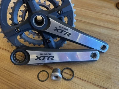 Guarnitura Shimano XTR, FC-M970, braccio pedivella 175 mm, triplo set BELLE CONDIZIONI  - Immagine 1 di 4