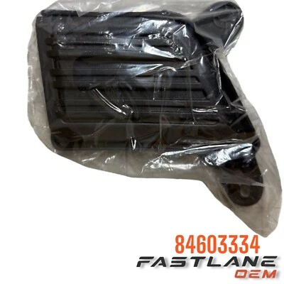Chevrolet Silverado 2500HD 2020-2024 FR LH cubierta de embellecedor de faros antiniebla nuevo OEM 84603334 Foto 1 de 4