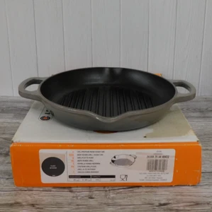 Le Creuset Signature Cast Iron 9.75 Inch Round Deep Grill Pan, Oyster *NEW* - Picture 1 of 10