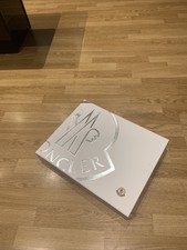Moncler White Medium Gift Storage Box Pre-loved