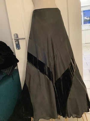 Per Una, Long Maxi Skirt SZ 16,L,khaki Green,Velvet Panels, L40” Tall, New - Image 1 of 4