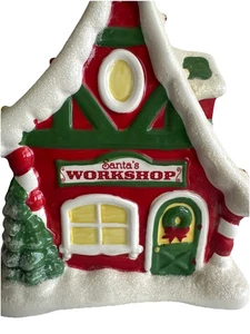 Hallmark Santa’s Workshop 8” Musical Iluminado North Pole Village 2012 “Toyland” - Imagen 1 de 11