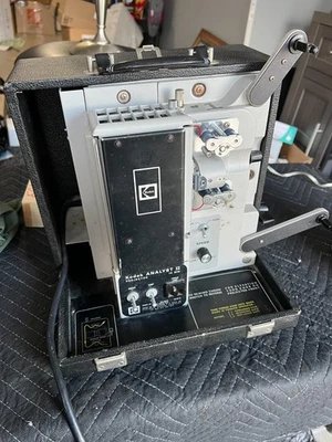 Projetor de Filme KODAK ANALYST-2 -16mm - Funciona Bem, Sem Lente, Sem Lâmpada, Sem Estojo Superior - Imagem 1 de 4