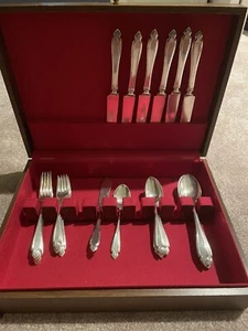 Heirloom Plate Flatware With Box 35 Pieces Pat Mar 1920 - Picture 1 of 4