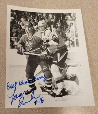 TREVOR LINDEN SIGNED TWICE 1988-89 ROOKIE YEAR VANCOUVER CANUCKS NHL PHOTO AUTO - Image 1 of 2
